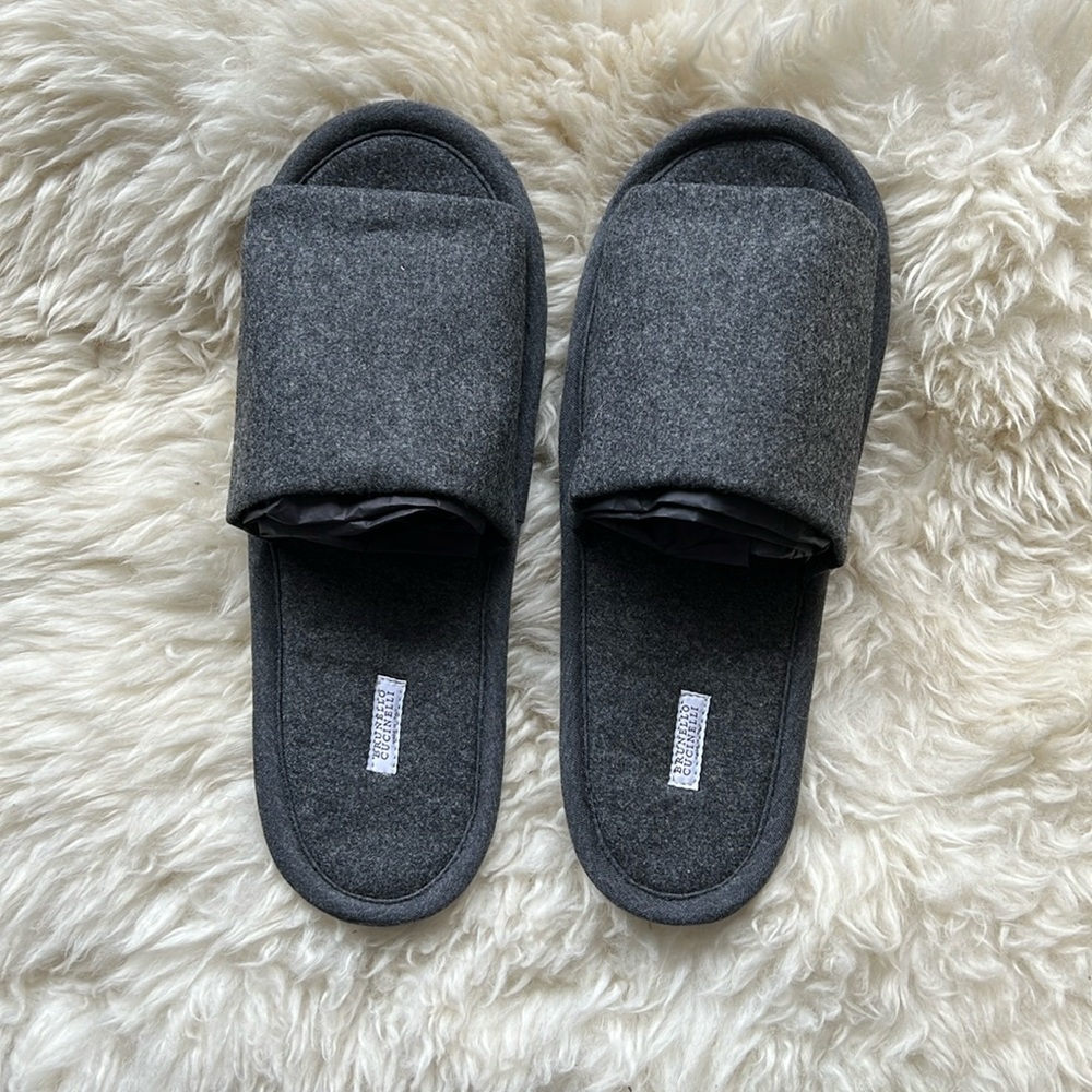 Brunello Cucinelli Cashmere Slippers Medium Men’s Large Women’s 8-11 NWOT